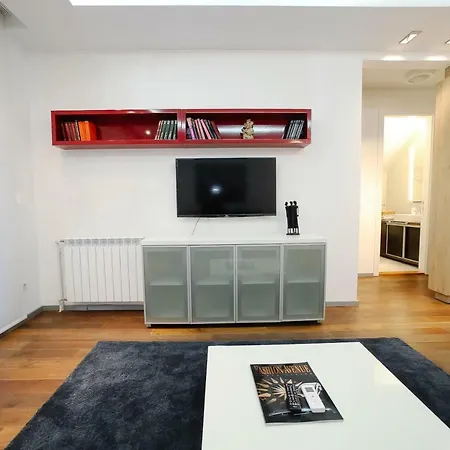 Status Superior Apartment