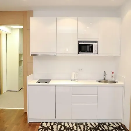 Status Superior Belgrad