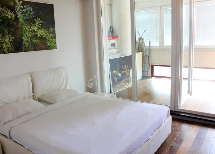 Status Superior بلغراد