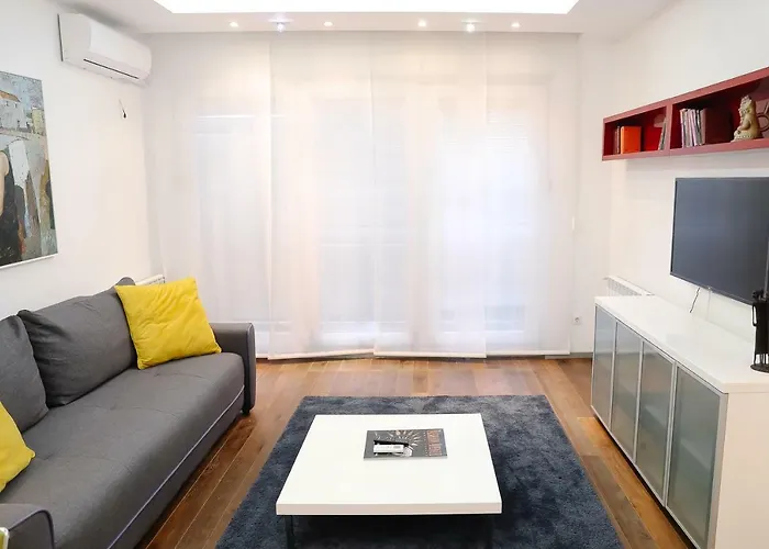 Status Superior شقة بلغراد