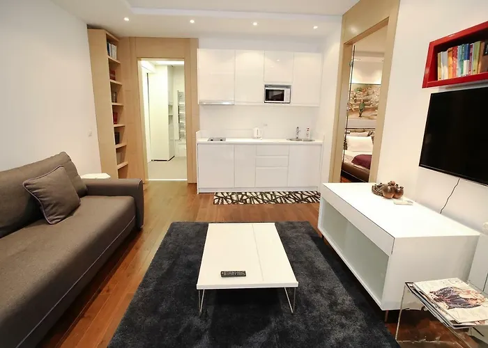 Status Superior بلغراد